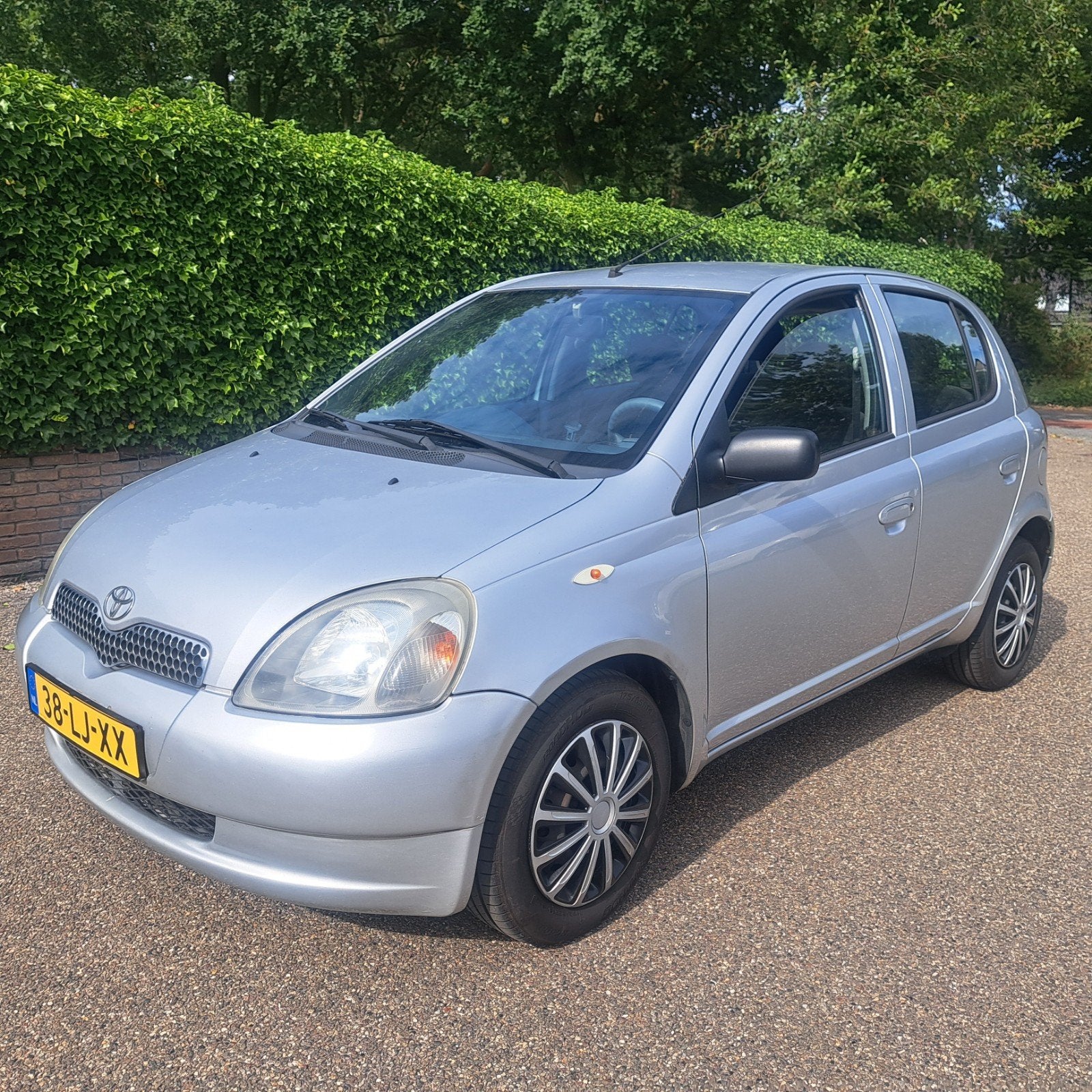 Toyota Yaris 1.3 16V 5DR Linea SOL AUT 2003 nieuwe apk, Auto's, Toyota, 31 €/maand, 4 cilinders, Airconditioning, 400 kg