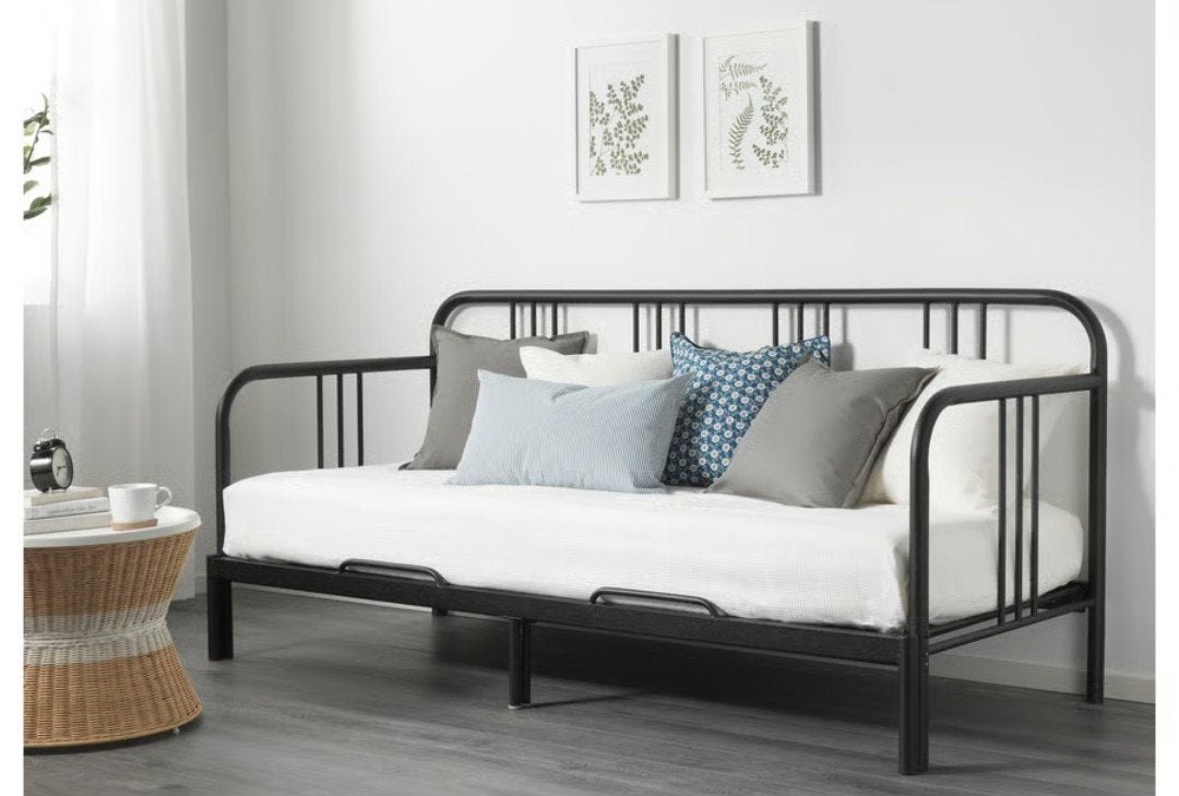 Ikea Fyresdal bedbank - Zwart metaal, uitschuifbaar, Ophalen, Verstelbaar, Modern, Industrieel, Zwart
