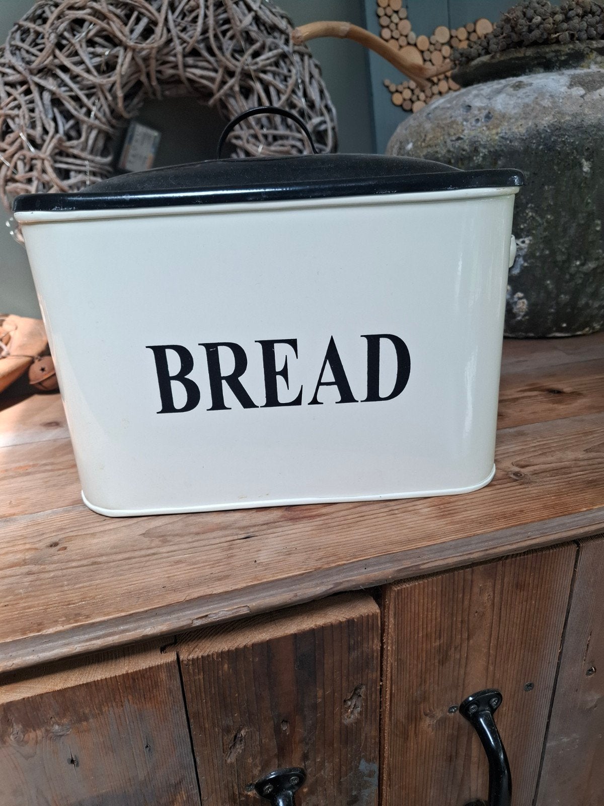 Mooie emaile broodbak, Ophalen