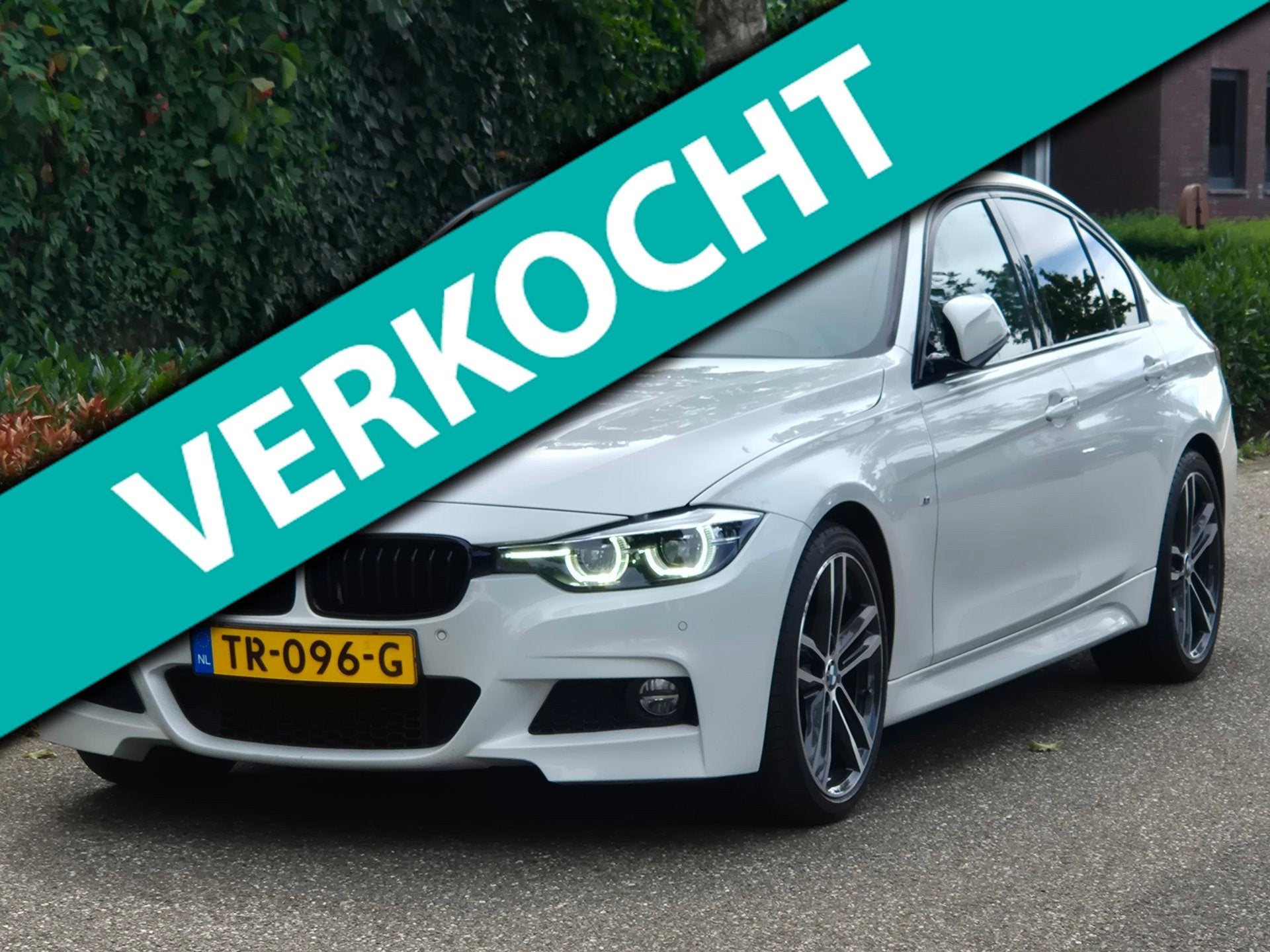 BMW 3-serie 320i Sport Ed Pano CarPlay H&K virtual dash GR N, Automaat, Achterwielaandrijving, 4 cilinders, Wit
