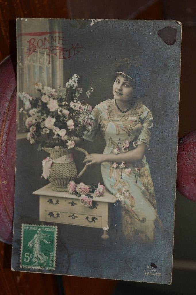 frankrijk 1908 vrouw boeket seringen, Ophalen of Verzenden, Voor 1920, Gelopen, Sterren en Beroemdheden