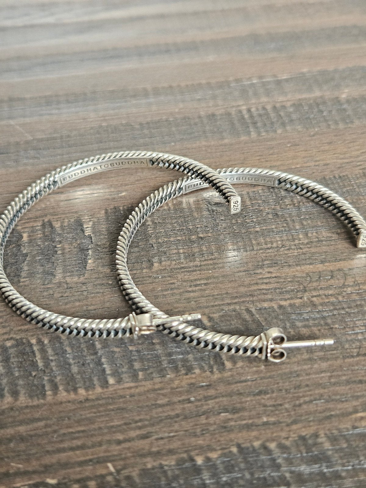 Buddha to Buddha Chain Hoop oorbellen, Ophalen of Verzenden, Zo goed als nieuw, Zilver, Zilver