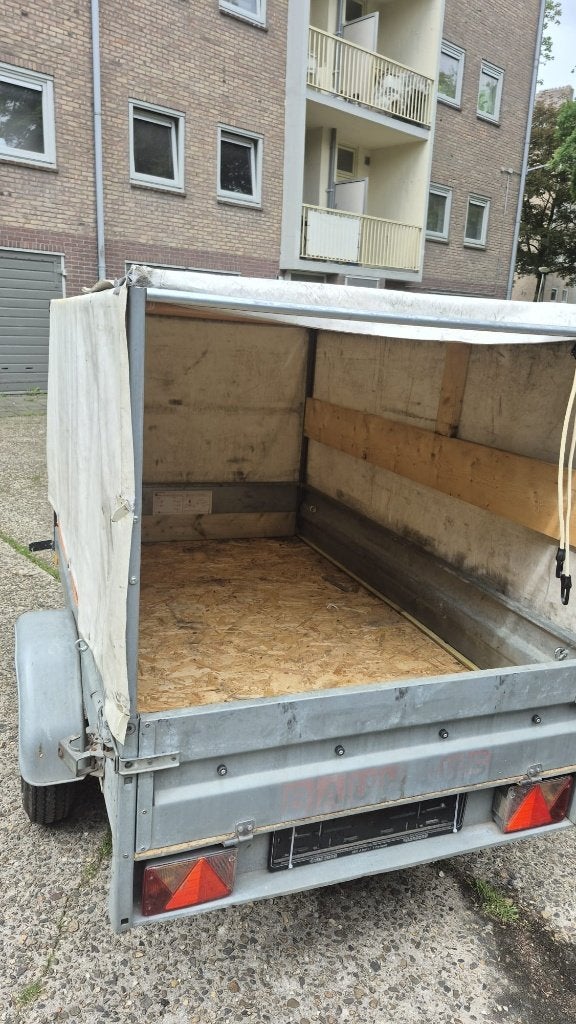 Gesloten aanhonger, Ophalen, Gebruikt
