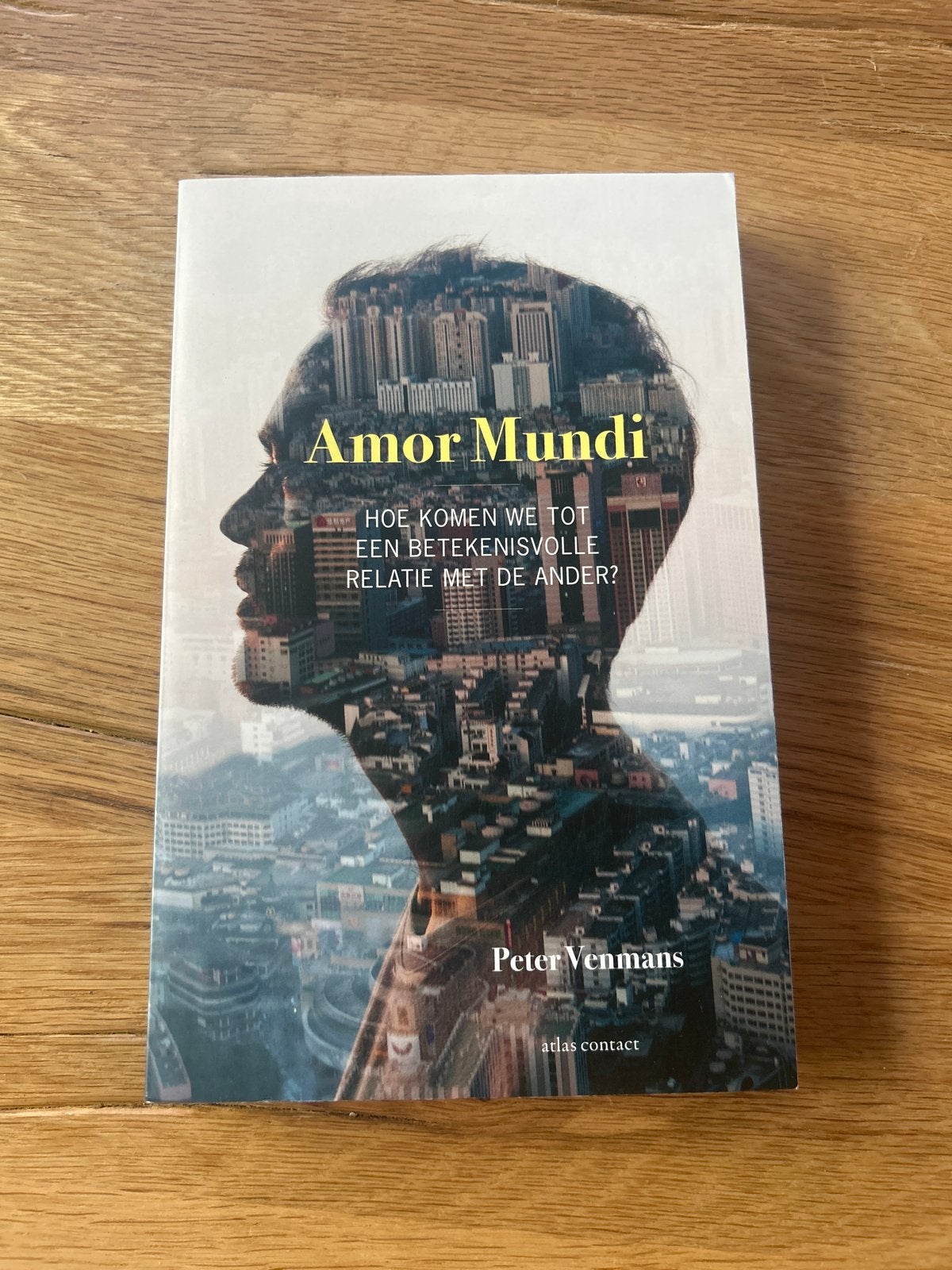 Amor Mundi - Peter Venmans (Zo goed als nieuw), Ophalen of Verzenden, Zo goed als nieuw, Nederland