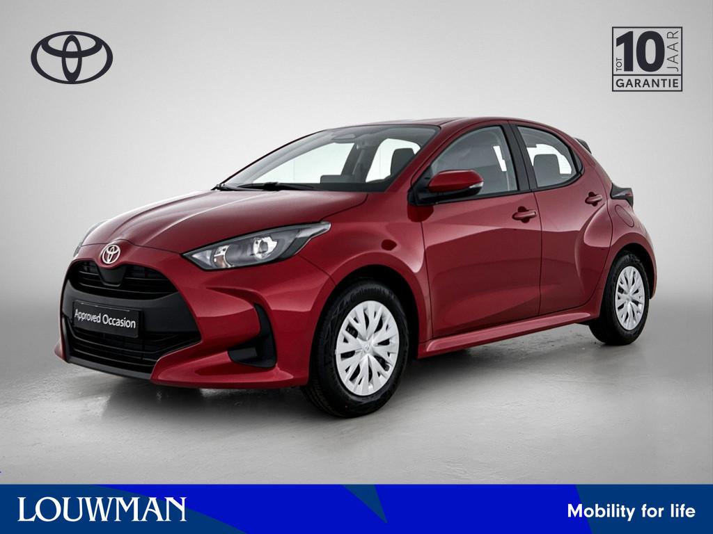 Toyota Yaris 1.5 Hybrid 115 Comfort | Voorraad auto snel rij, Auto's, Toyota, 12 maanden, Zwart, 116 pk, Hybride Elektrisch/Benzine