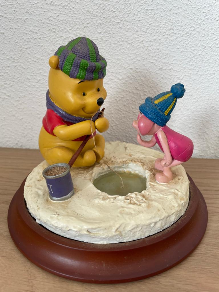 Disney Winter Winnie de Poeh en Knorretje beeldje, Ophalen of Verzenden, Gebruikt