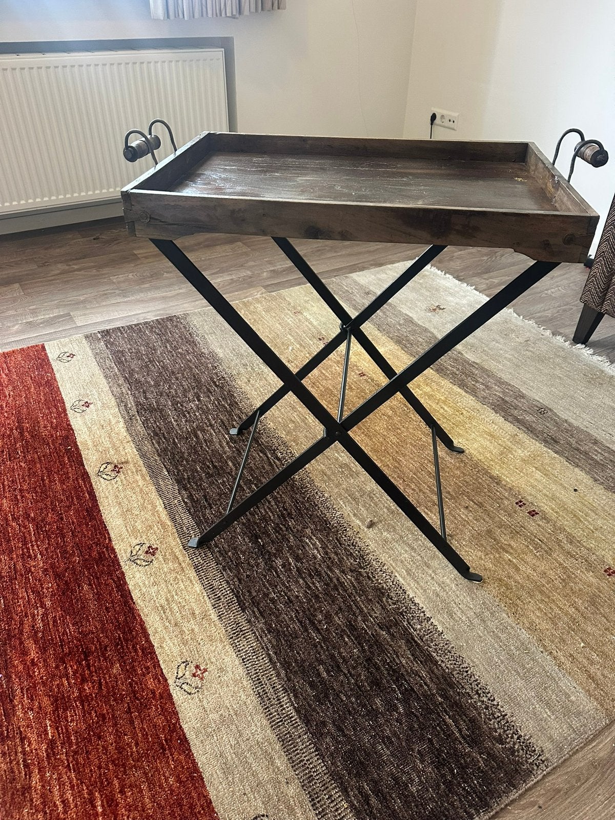 Dienblad hout op inzeren standaard, Ophalen, Zo goed als nieuw, Rechthoekig, Hout