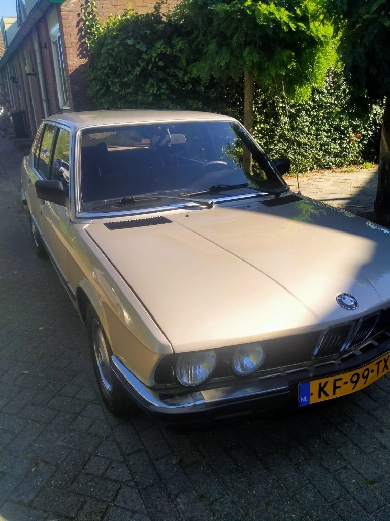 BMW 524td automaat 1983, Auto's, Automaat, Beige, Bruin, Diesel