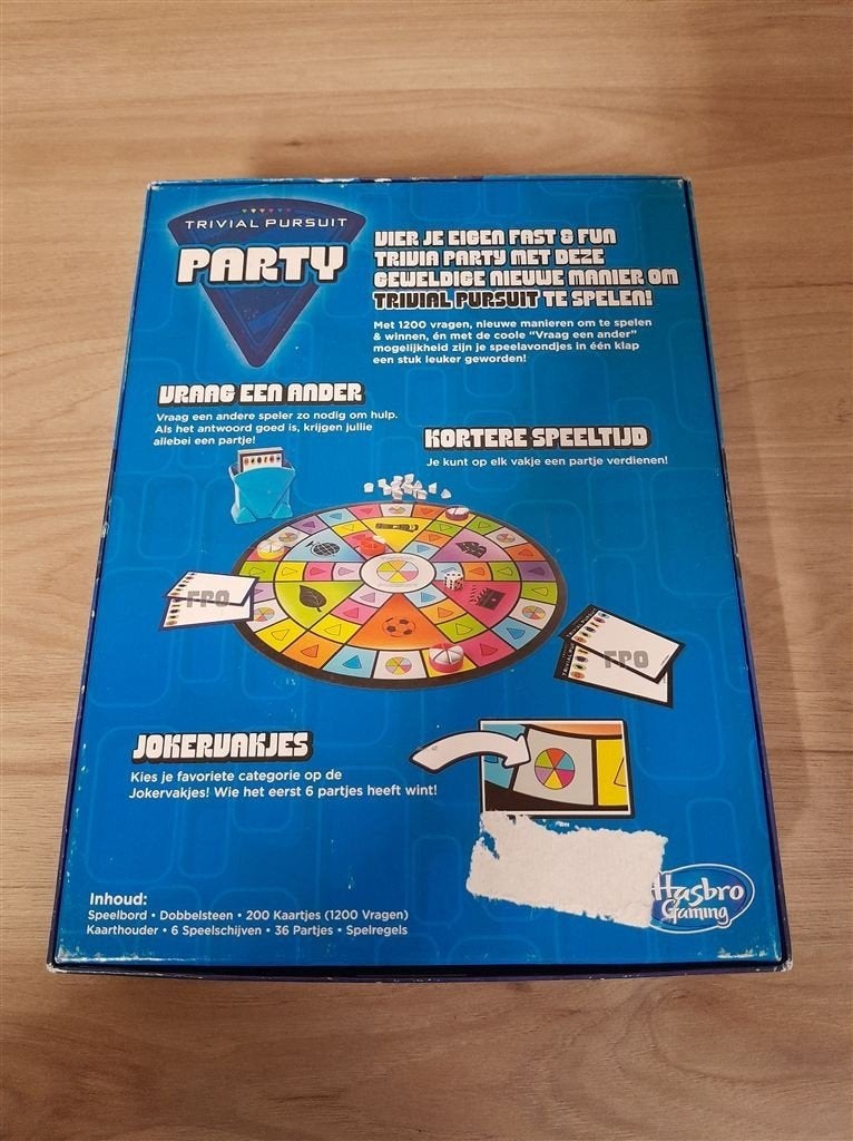 Trivial Pursuit party - Fast Fun trivia - s3480, Hobby en Vrije tijd, Gezelschapsspellen | Bordspellen, Verzenden, Zo goed als nieuw