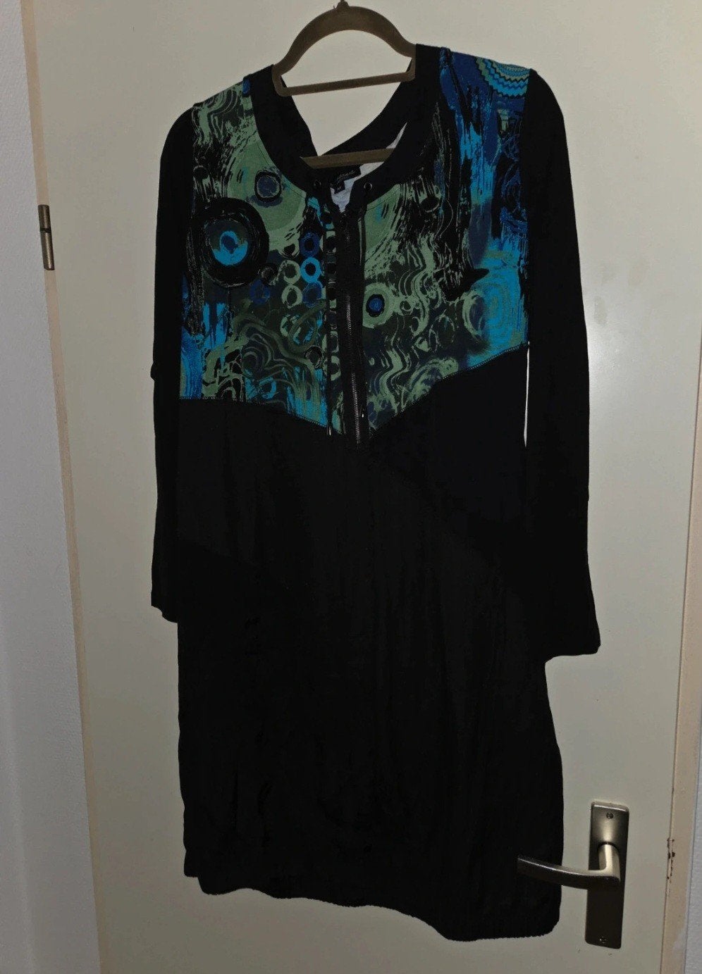 Brandtex jurk maat M zwart met pauwprint, Maat 38/40 (M), Zwart, Ophalen of Verzenden, Gedragen
