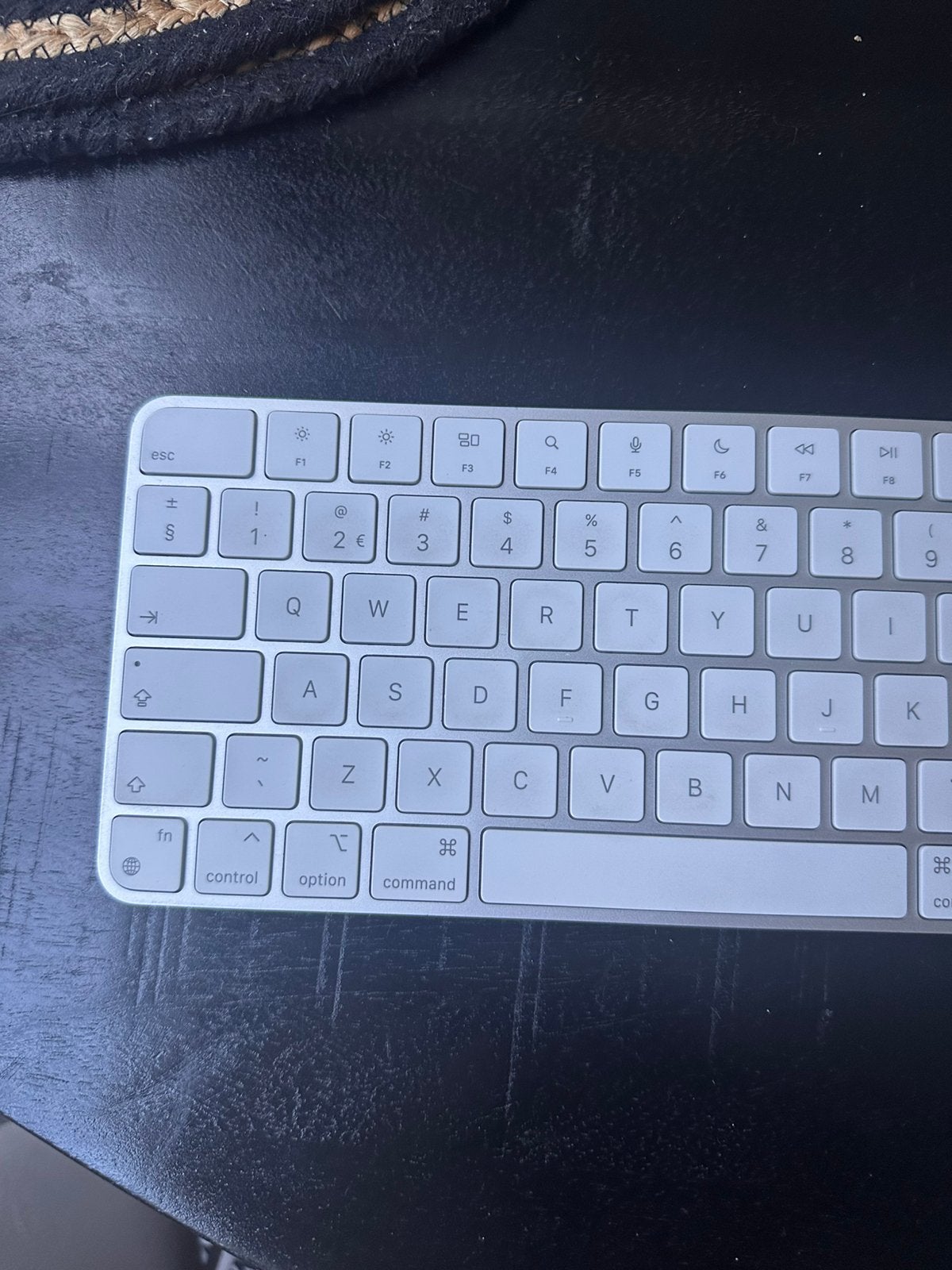 Apple magic keyboard a2449 met touch, Ophalen, Qwerty, Zo goed als nieuw, Draadloos