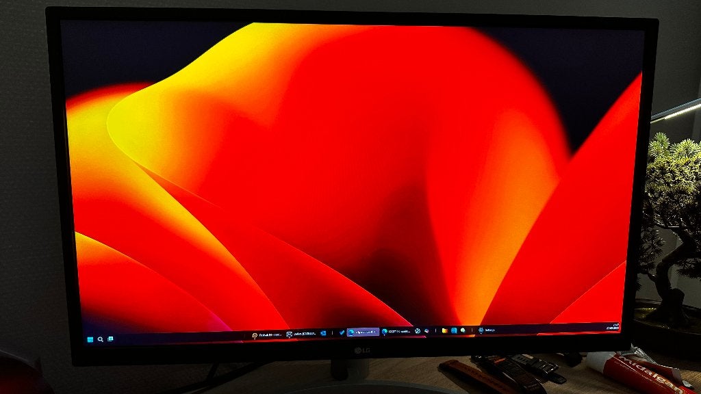 lg monitor 4k 27 inch 3840x2160  LG 27UL550