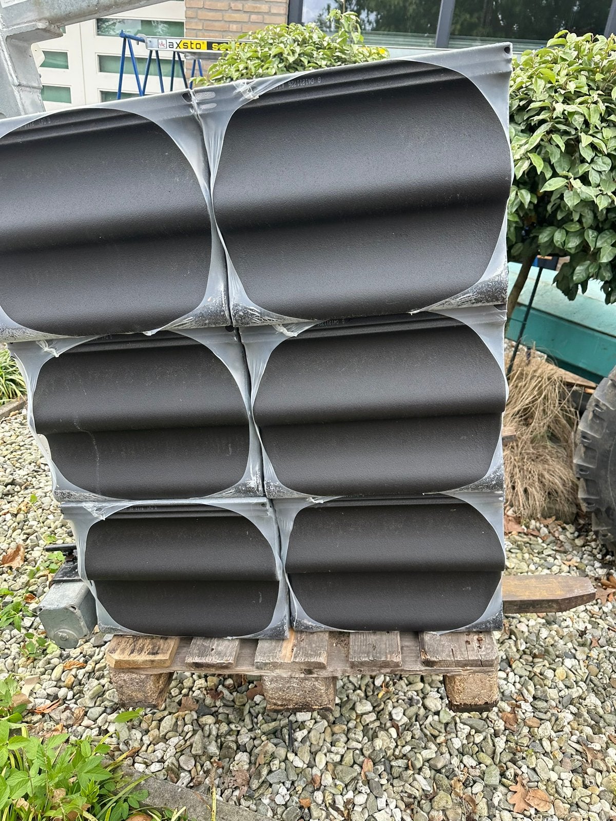 Zwarte beton pan circa 270 stuks, 150 liter of meer, Ophalen, Zo goed als nieuw