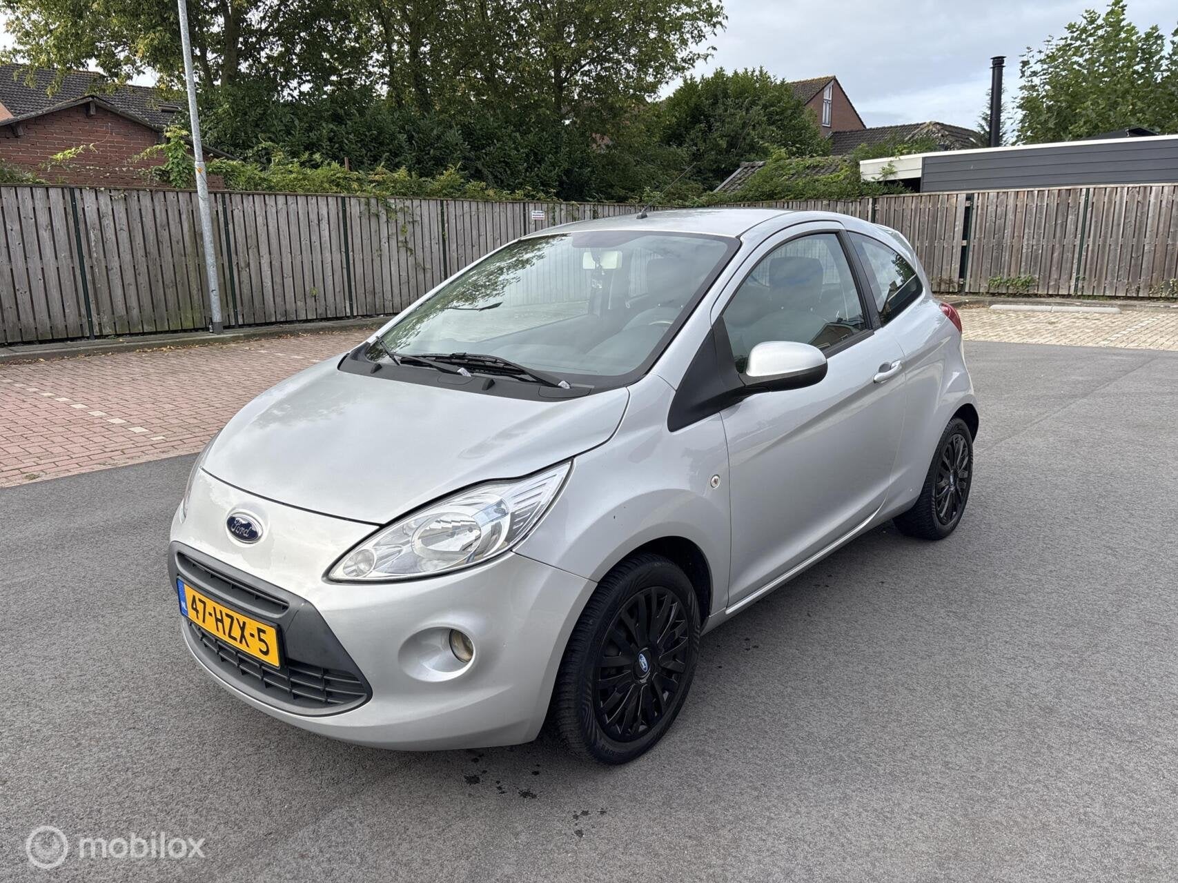 Ford Ka 1.2 Titanium 2009 Weinig km Airco, Auto's, Voorwielaandrijving, Gebruikt, 1242 cc, 4 cilinders