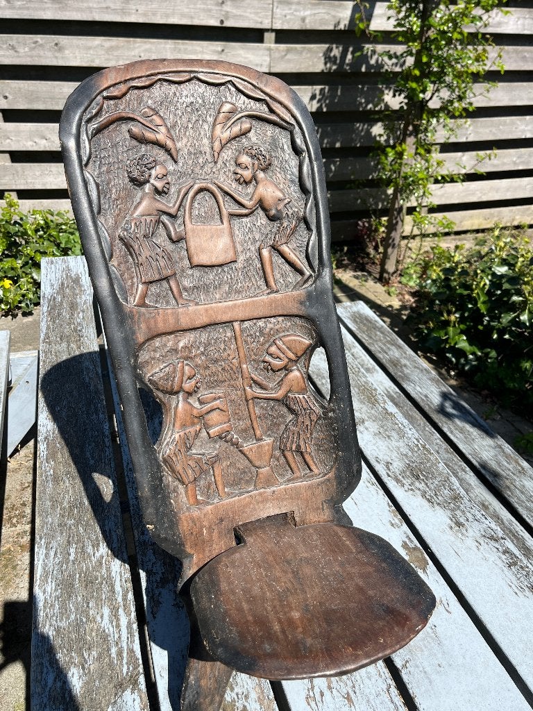 Afrikaans stoeltje (geboortestoel), Ophalen