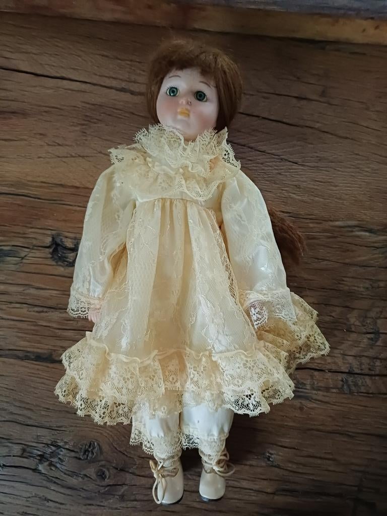 Vintage Porseleinen Pop, Kanten Jurk, Ophalen, Gebruikt, Pop