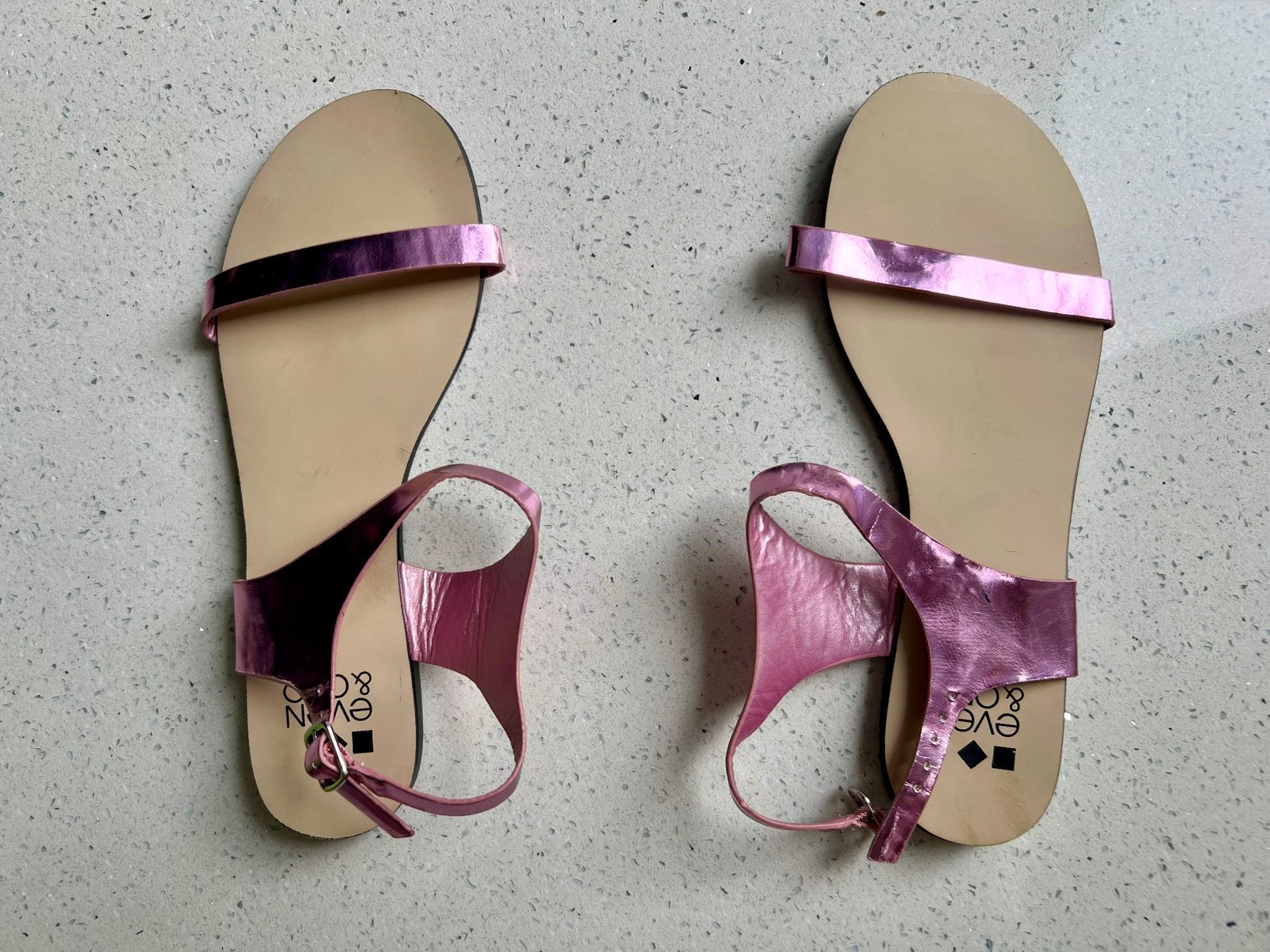 Schattige, platte zomersandaaltjes NIEUW Mt. 39, Kleding | Dames, Schoenen, Ophalen of Verzenden, Nieuw