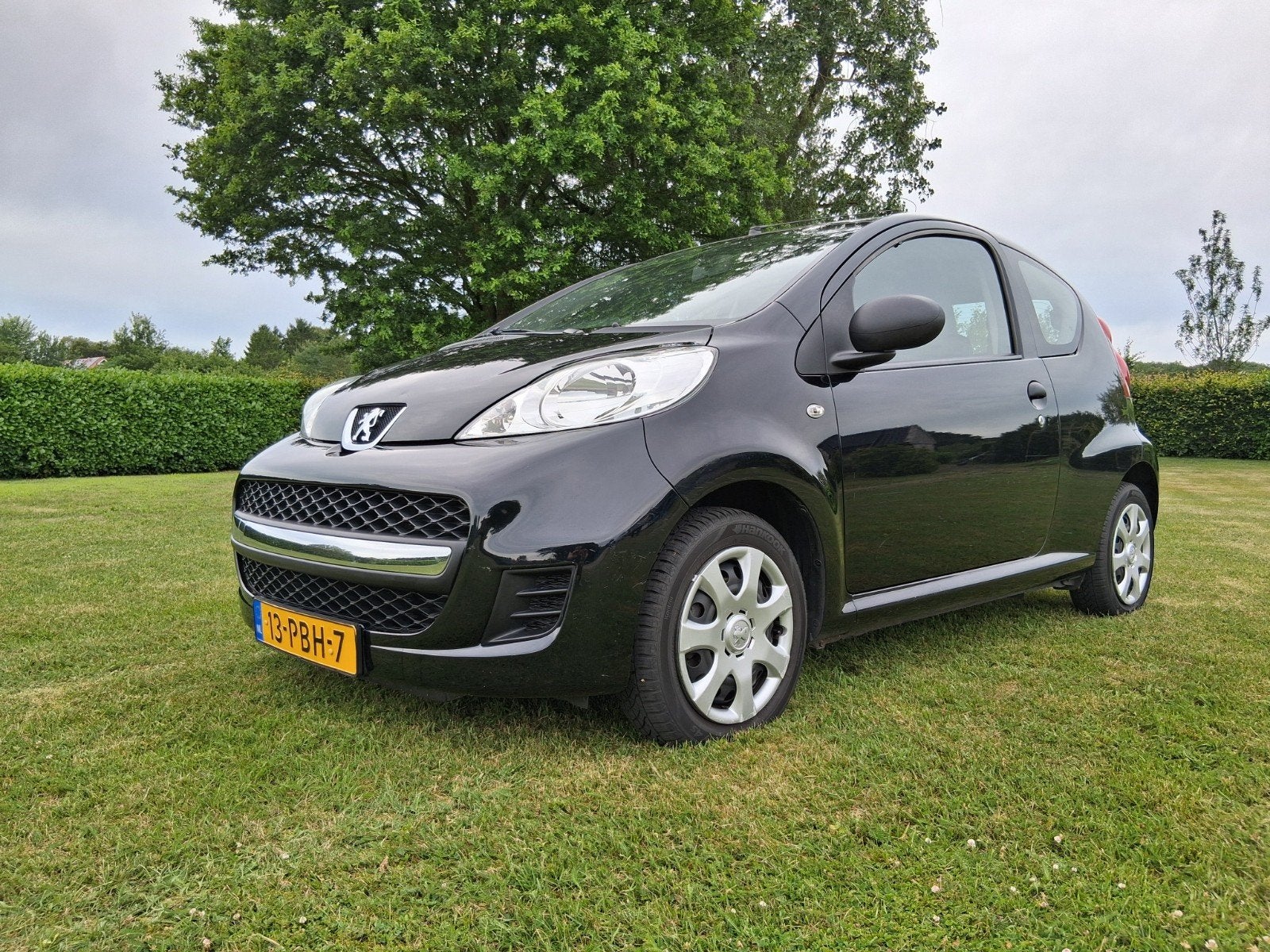 Peugeot 107 1.0 12V 3DR 2010 Zwart 124850 km!, Auto's, Peugeot, Voorwielaandrijving, 4 stoelen, Origineel Nederlands, Handgeschakeld