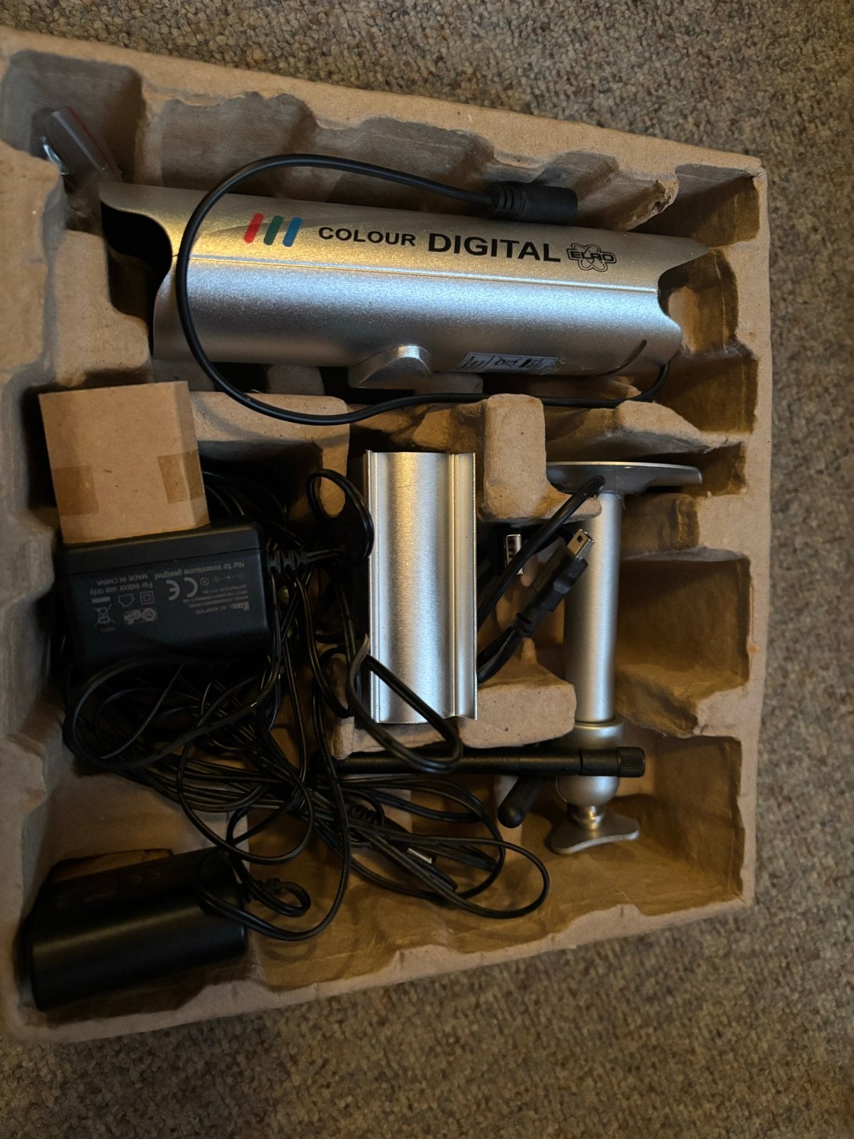 Elro Q-Line Digitale Draadloze Beveiligingscamera Set, Ophalen of Verzenden, Zo goed als nieuw, Buitencamera