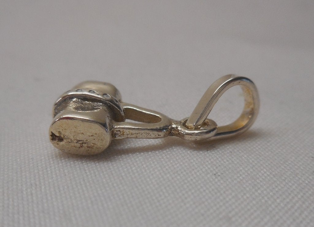 Zilveren hangertje van een tasje nr.939, Verzenden, Zo goed als nieuw, Zilver, Zilver
