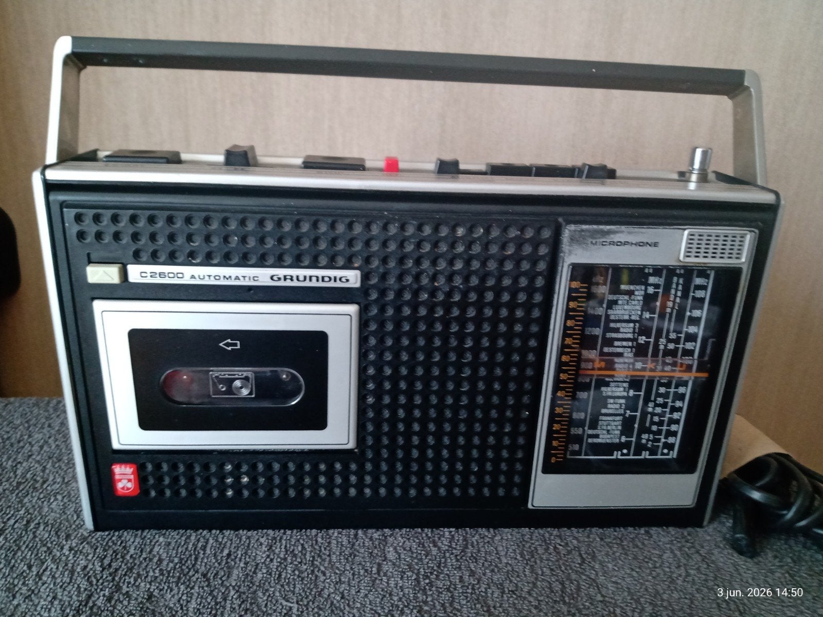 Grundig C2600 draagbare radio/cassette recorder, Antiek en Kunst, Antiek | Tv's en Audio, Ophalen of Verzenden