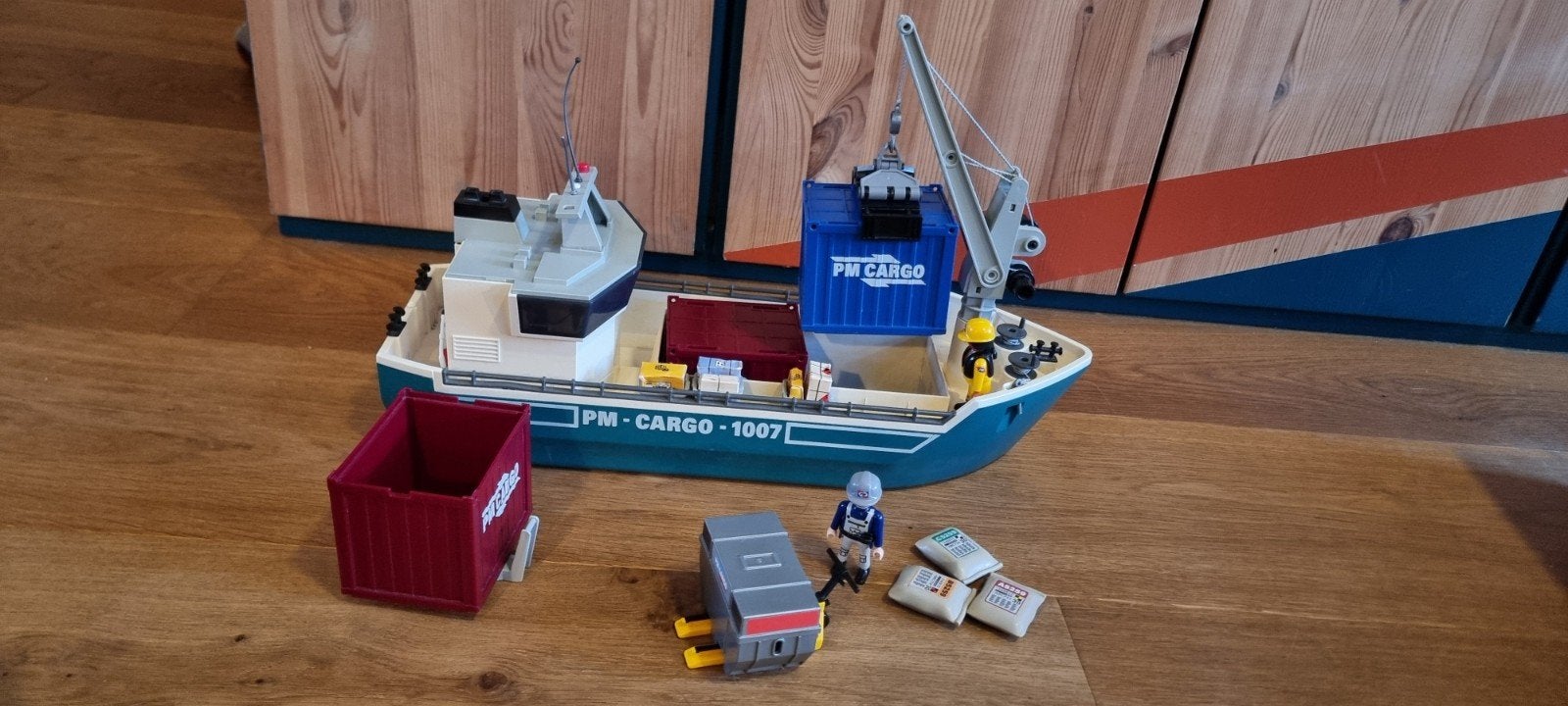 Playmobil 5253 Cargoschip met Kraan en Accessoires, Ophalen of Verzenden, Gebruikt, Complete set, Boot/Schip