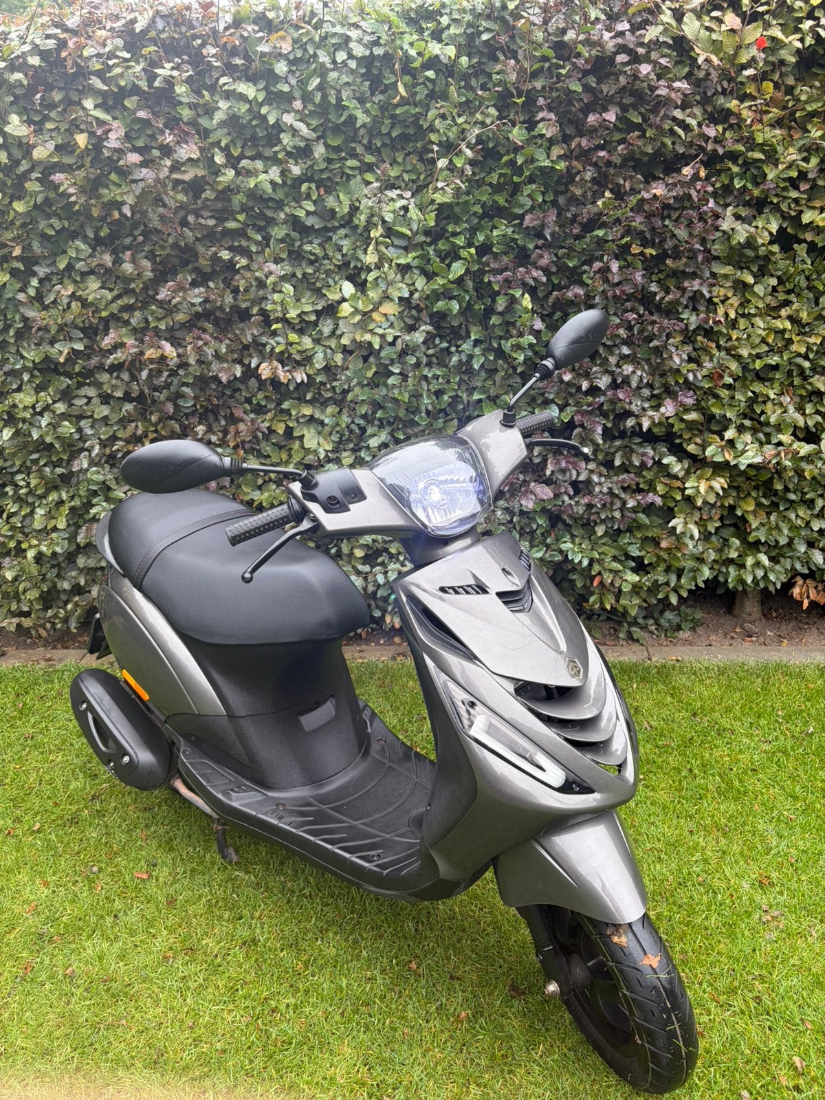 Piaggio Zip SP iGET 2020 – 8.025 km, Ophalen, Zip, Benzine, Maximaal 25 km/u