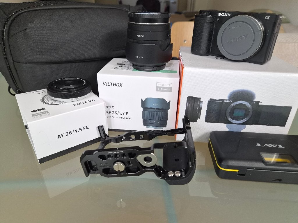 Sony ZV-E10 Complete camera kit