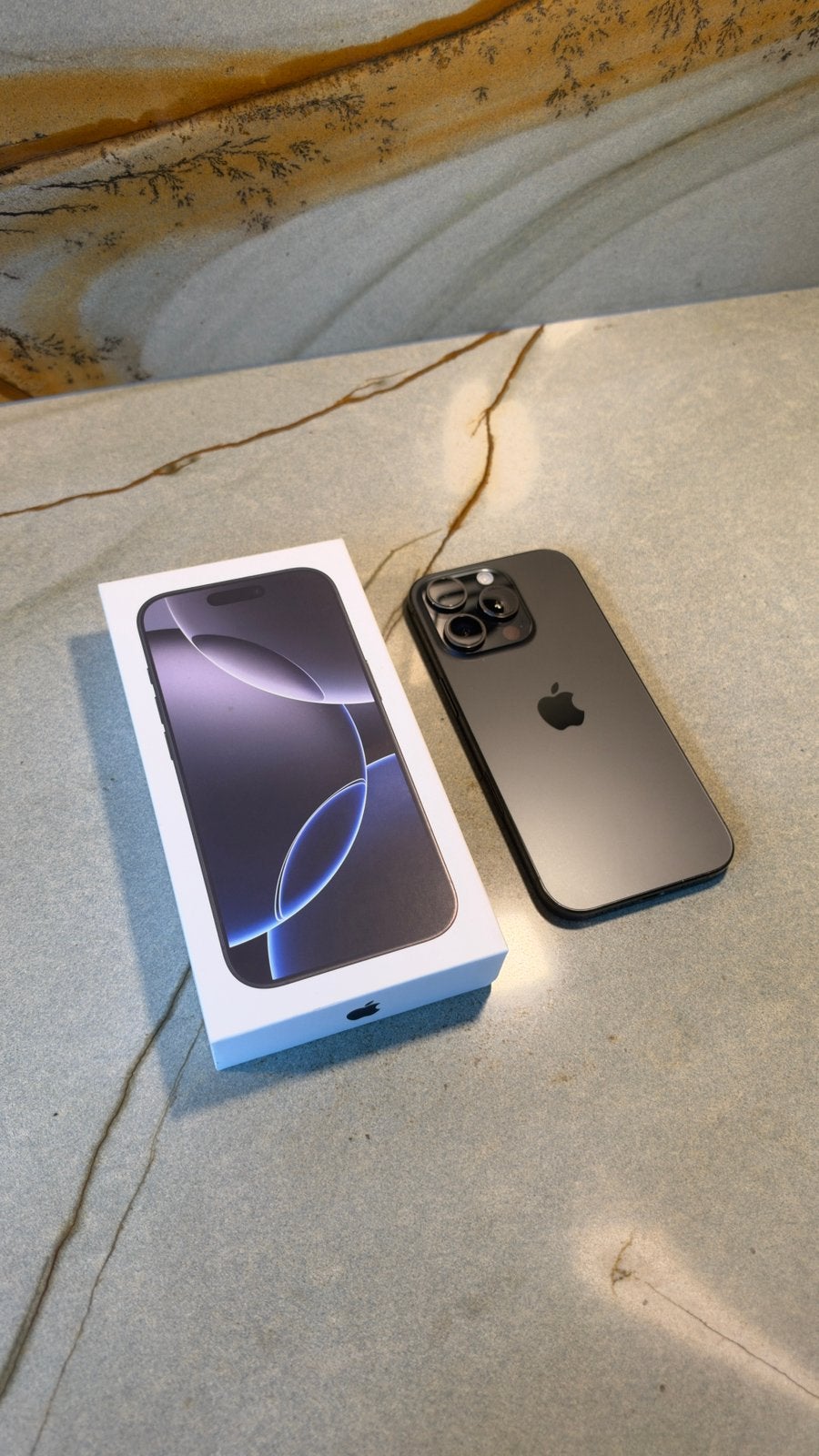 Iphone 16 PRO 128 GB Titanium Black