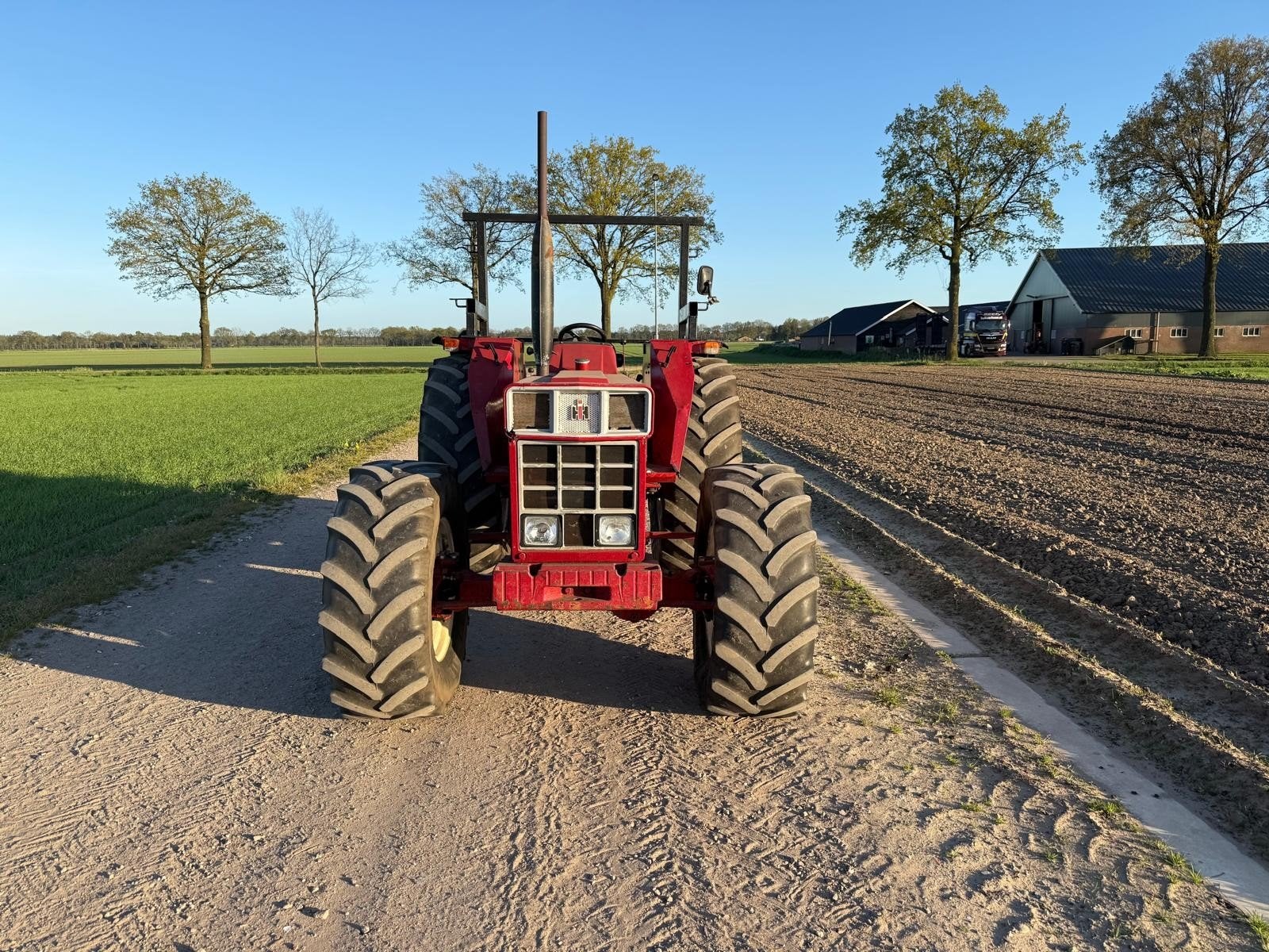 International 844-S Tractor - Goed onderhouden, Ophalen, Gebruikt, Tot 80 Pk, Case IH