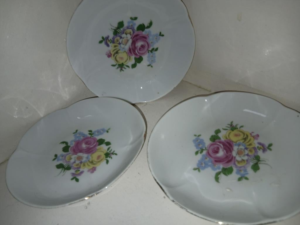 Oude porseleinen koekschoteltjes, Ophalen of Verzenden