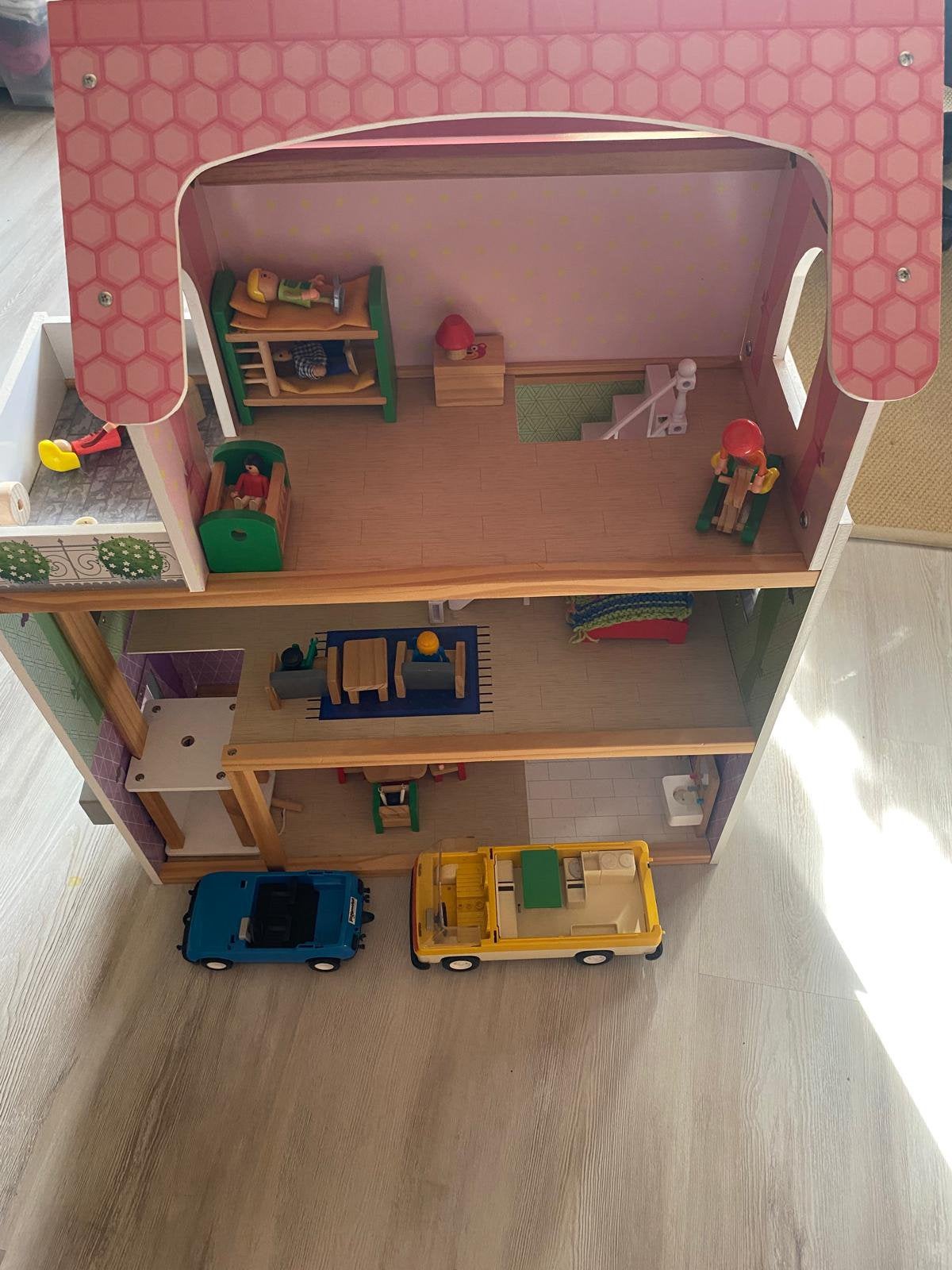 Groot Houten Poppenhuis met Meubels en Poppen, Ophalen, Gebruikt, Poppenhuis