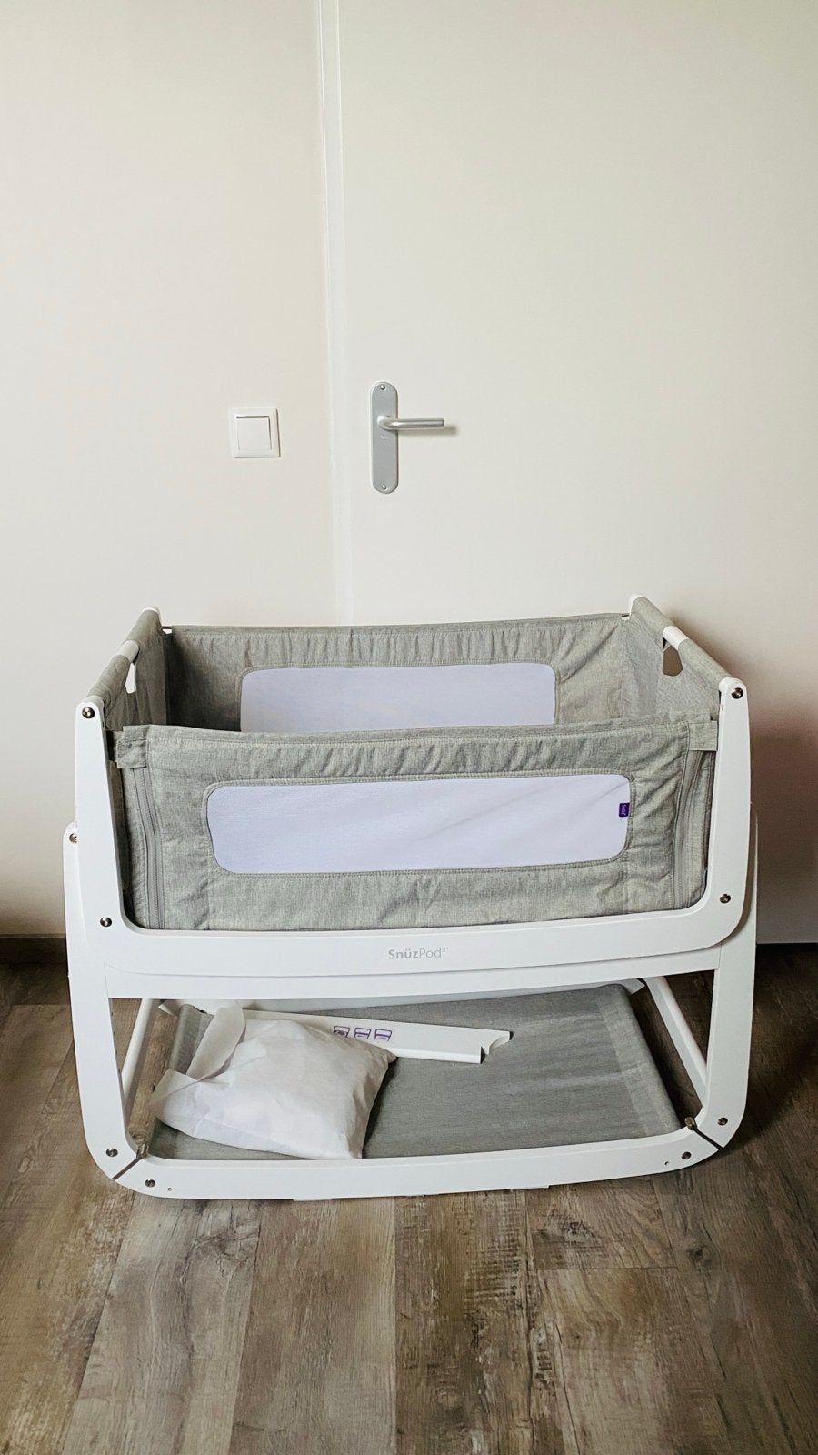 Snuzpod co-sleeper met 2 matrassen en extra's - ZGAN, Ophalen, Zo goed als nieuw, Wieg