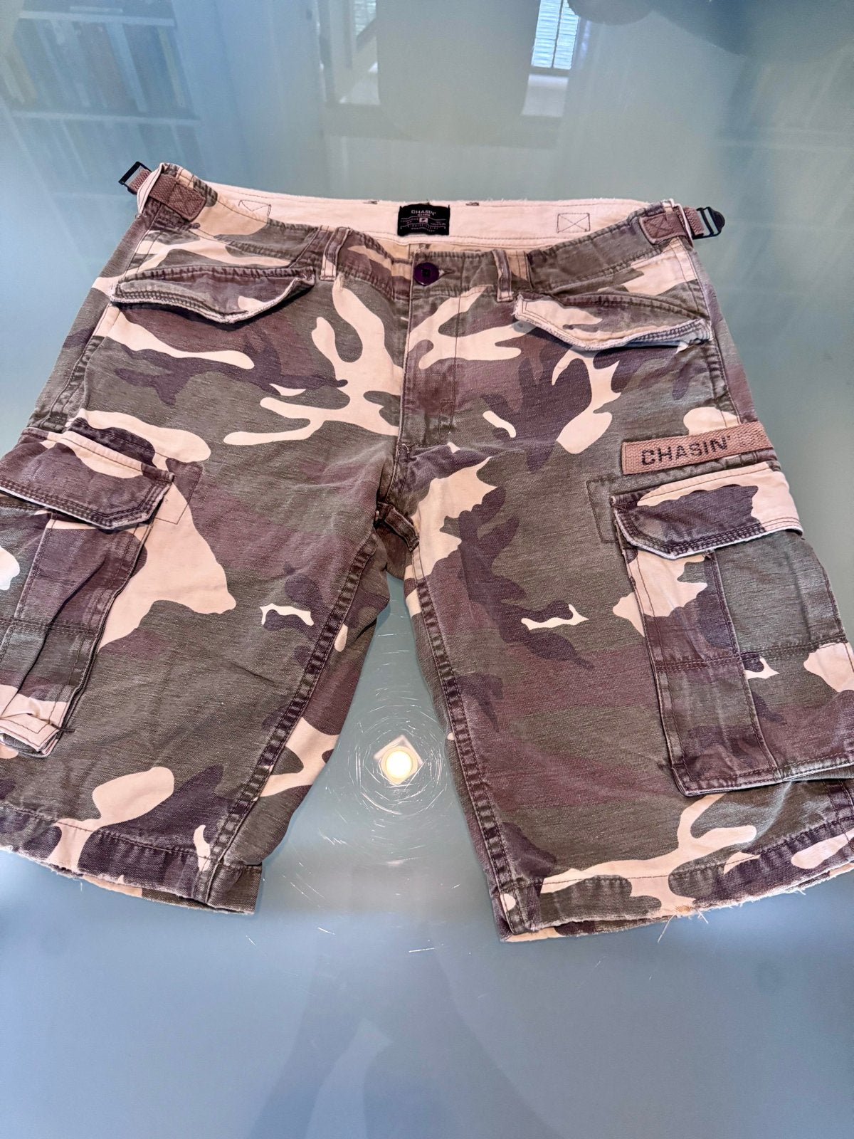 Chasin' Camouflage Cargo Korte Broek - Maat M, Ophalen of Verzenden, Gedragen, Maat 48/50 (M), Meerkleurig