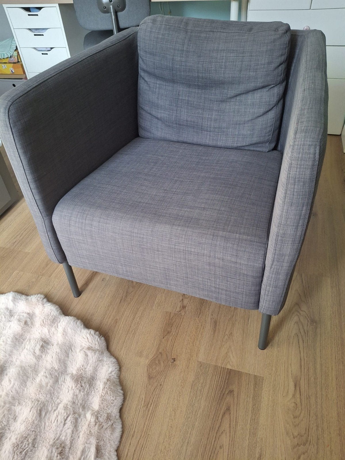 Comfortabele grijze fauteuil - Zo goed als nieuw, Ophalen, 75 tot 100 cm, Zo goed als nieuw, Stof