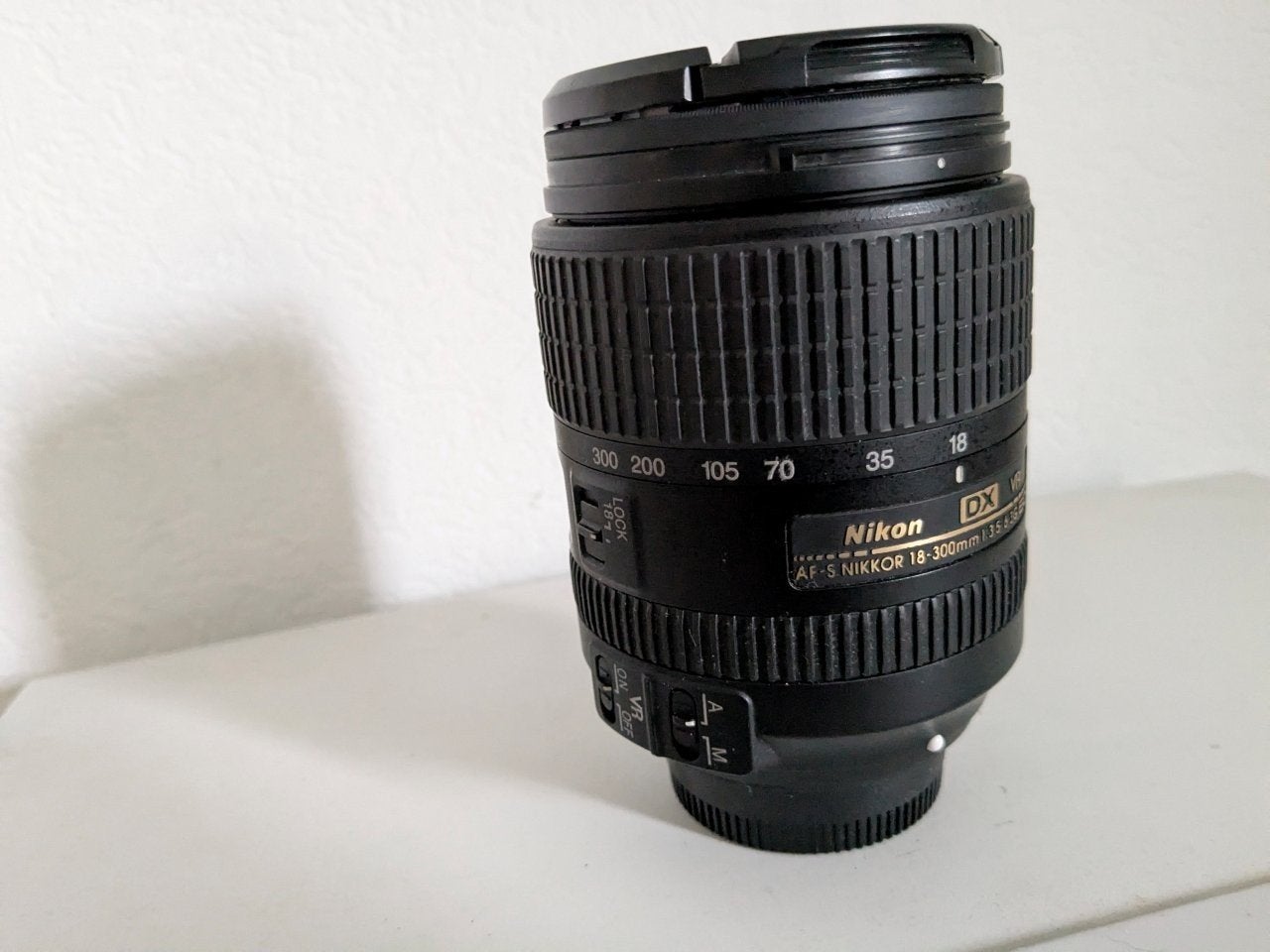 Nikon 18-300mm , dè ideale reislens , licht en compact, Audio, Tv en Foto, Fotografie | Lenzen en Objectieven, Autofocus, Gebruikt