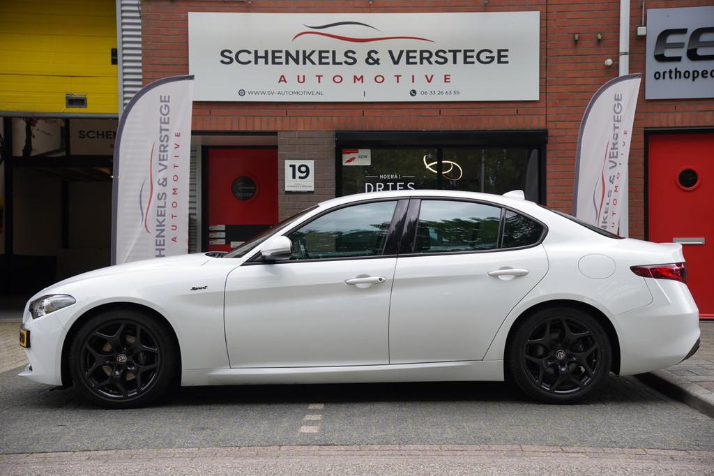 Alfa Romeo Giulia 2.2 Sprint / BTW / Trekhaak / 18'Inch / Ad, 745 kg, Gebruikt, Wit, Origineel Nederlands