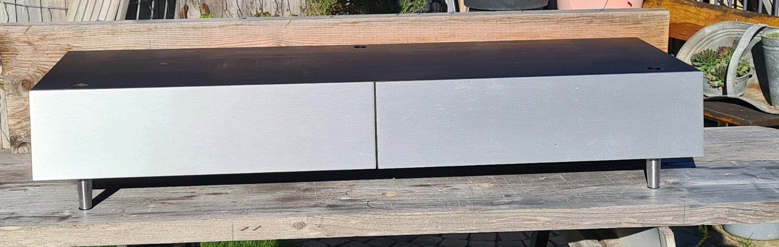 Bang & Olufsen mediakast, Ophalen, Gebruikt