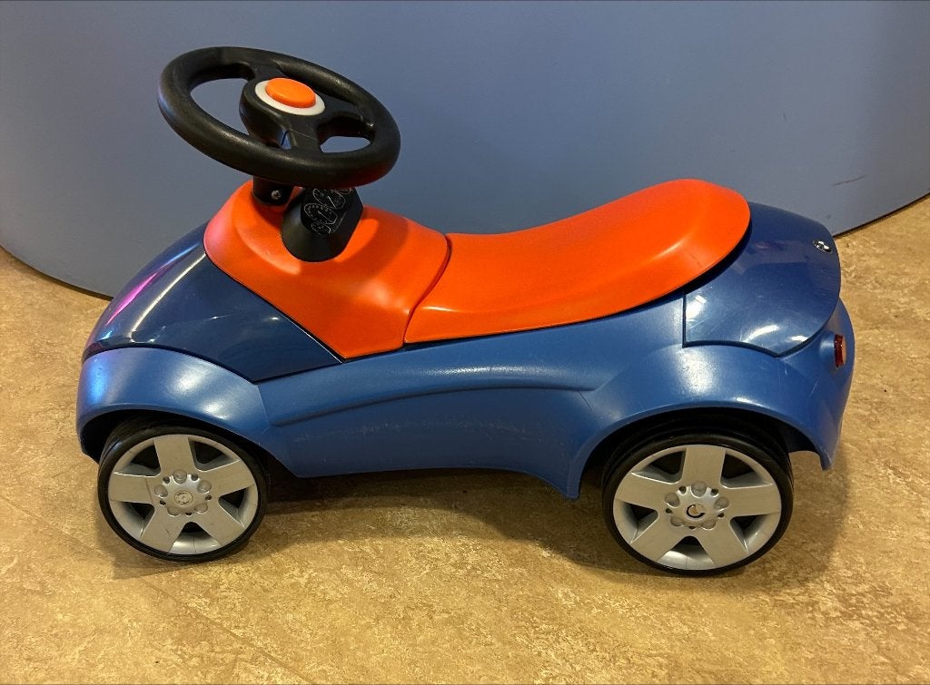BMW loopauto blauw/oranje – Kinderauto met stuur, Ophalen, Gebruikt, Loopvoertuig