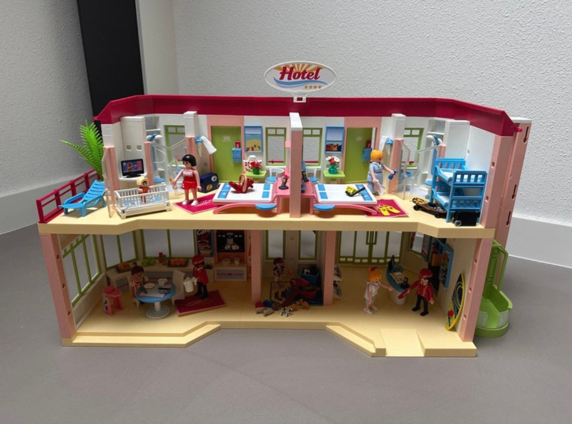 Playmobil Compleet ingericht familiehotel - 5265, Gebouw, Complete set, Ophalen of Verzenden, Zo goed als nieuw