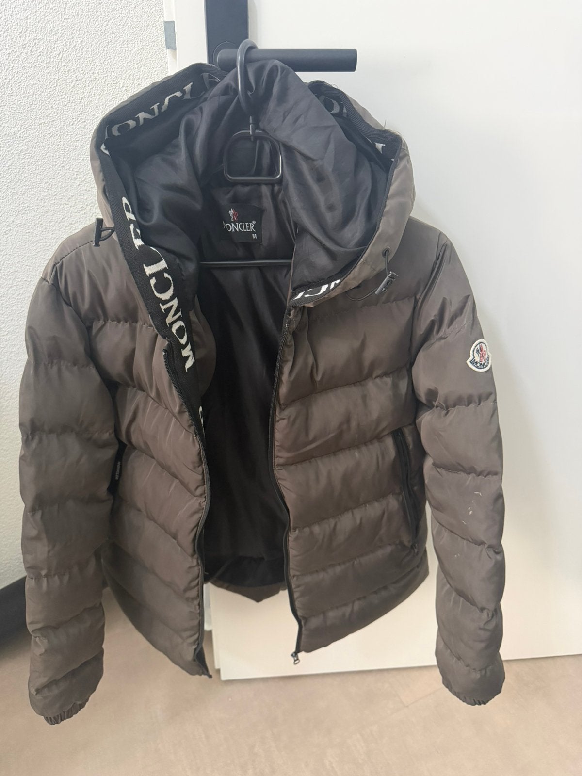 Moncler kinder winterjas, Ophalen of Verzenden, Zo goed als nieuw, Overige maten, Zwart