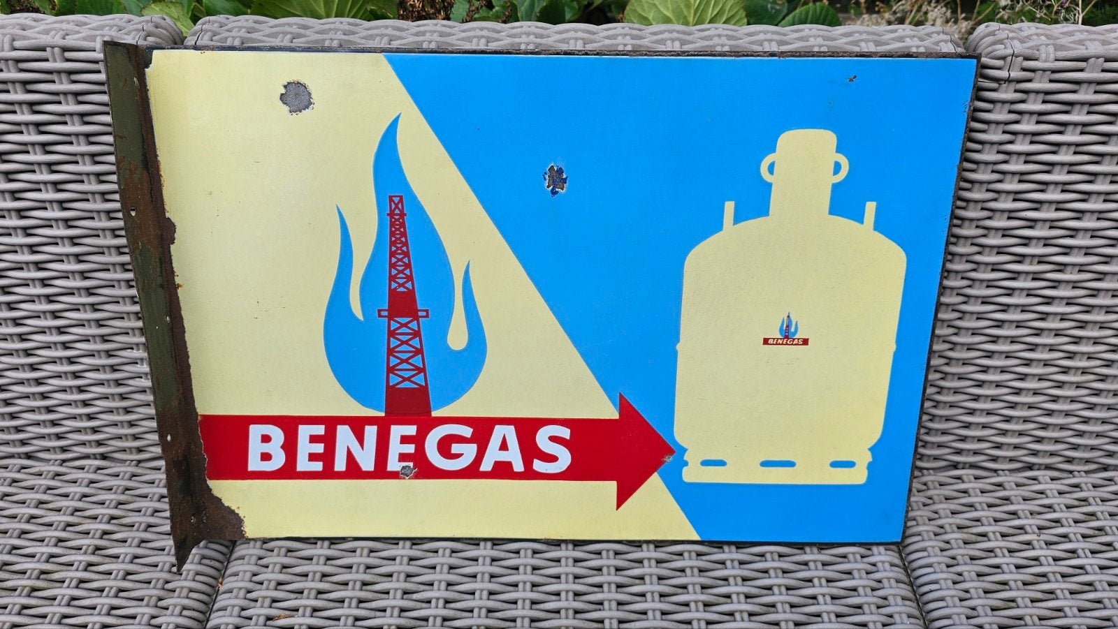Vintage Benegas Emaille Reclamebord dubbelzijdig, Ophalen of Verzenden, Gebruikt, Reclamebord