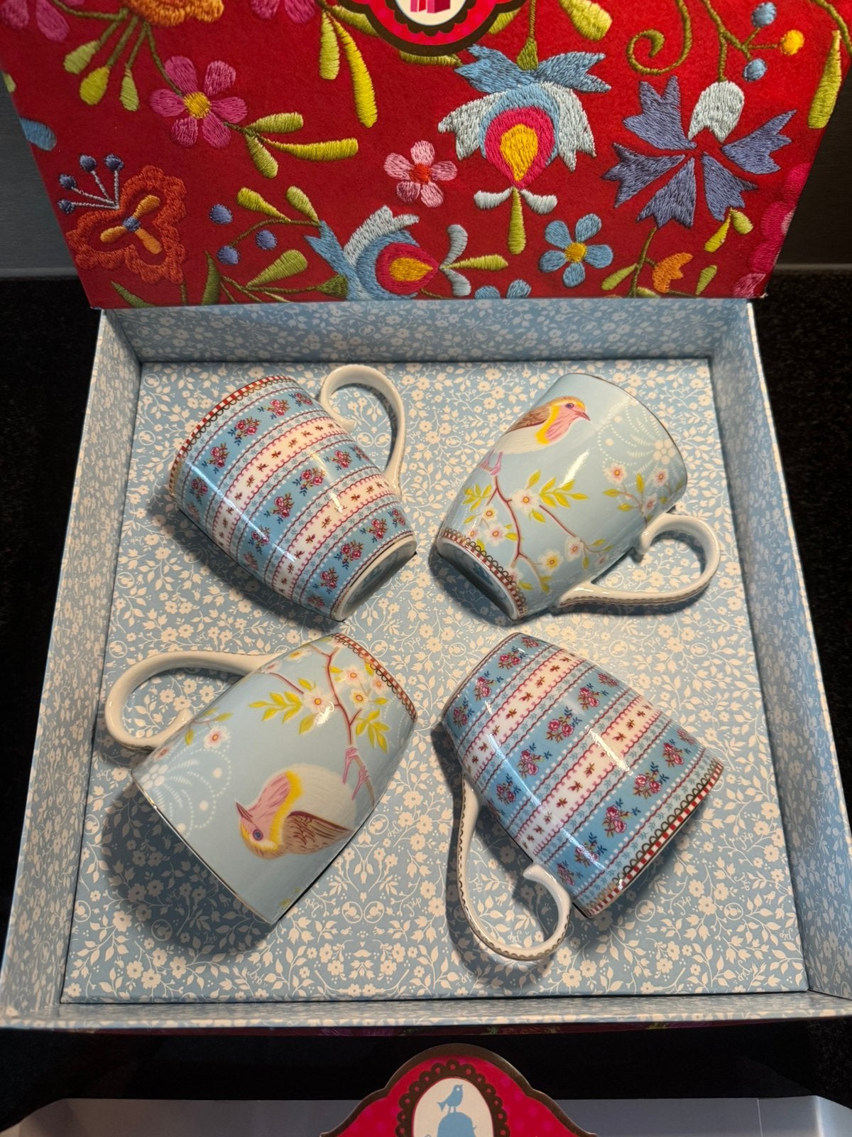 Pip Studio 4 mokken blauw met rozen motief en early bird, Pip Studio, Nieuw, Overige stijlen, Porselein