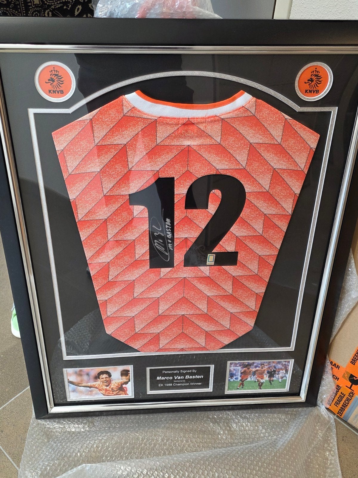 Ingelijst gesigneerd Marco van Basten Oranje shirt, Ophalen