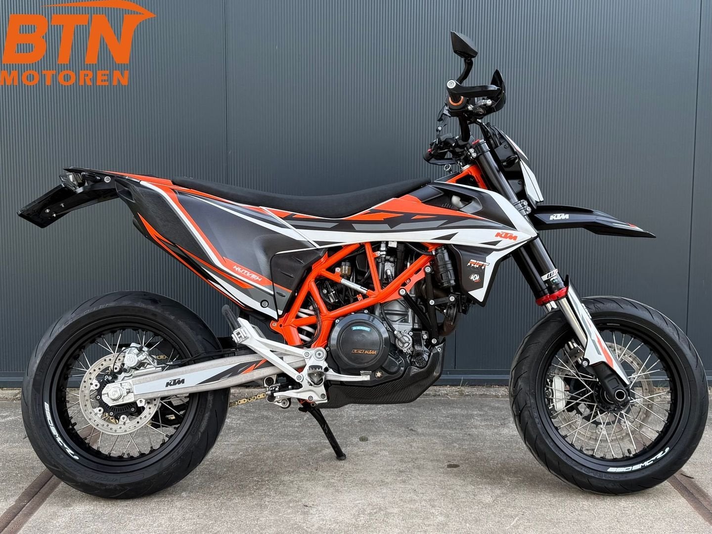 KTM SMC 690 R (bj 2020) ABS TCS Akrapovic A2 35kw geschikt, 693 cc, KTM, Bedrijf, Onbekend
