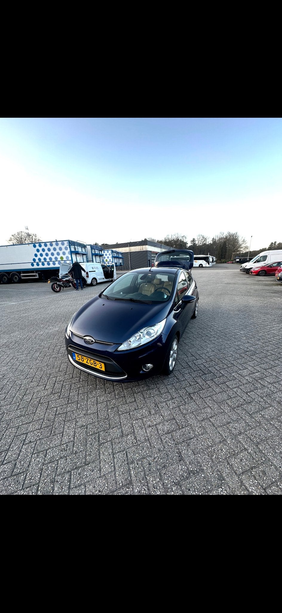 Ford Fiësta 1.25 60KW 5DR 2012 Blauw (190000)+\-, Auto's, Voorwielaandrijving, 1242 cc, Blauw, Origineel Nederlands