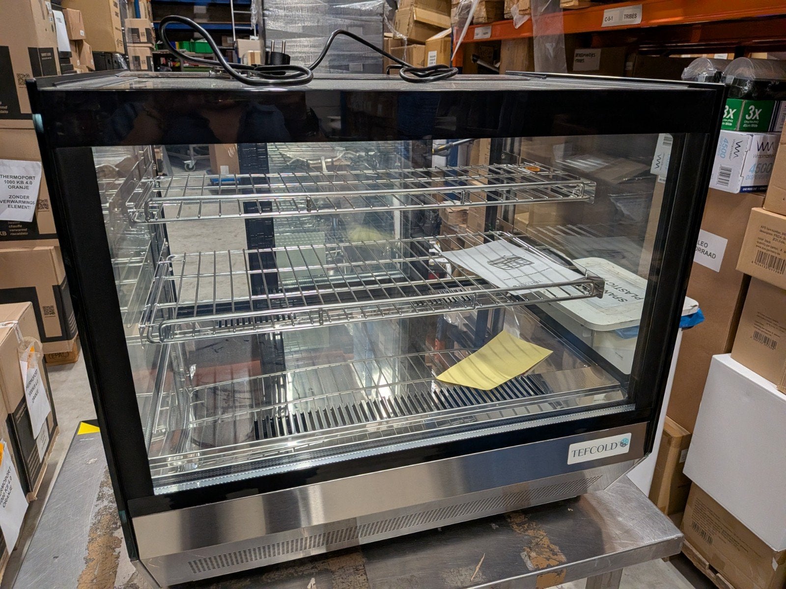 Tefcold LCT750F Gekoelde Vitrine - Nieuw in Doos, Ophalen of Verzenden, Nieuw zonder verpakking, Koelen en Vriezen