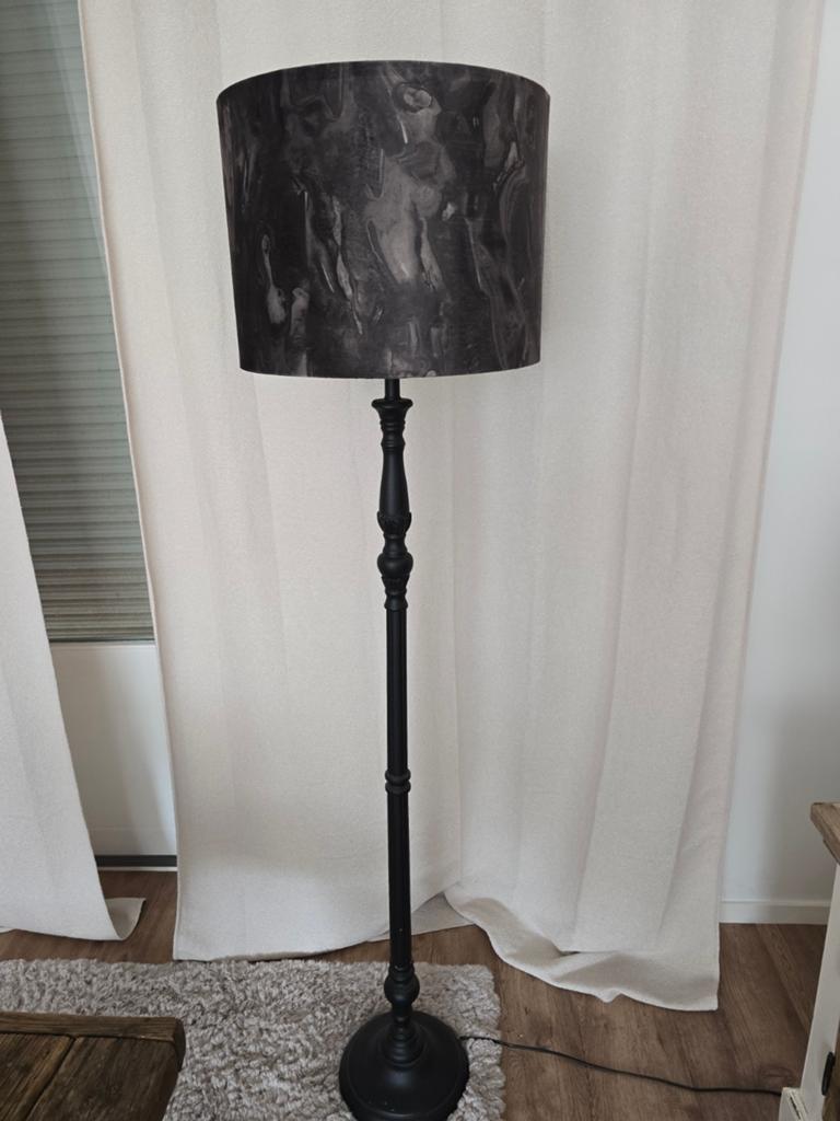 Zwarte lampenvoet met donkergroene marmeren lampenkap, Ophalen, 100 tot 150 cm, Overige materialen, Zo goed als nieuw