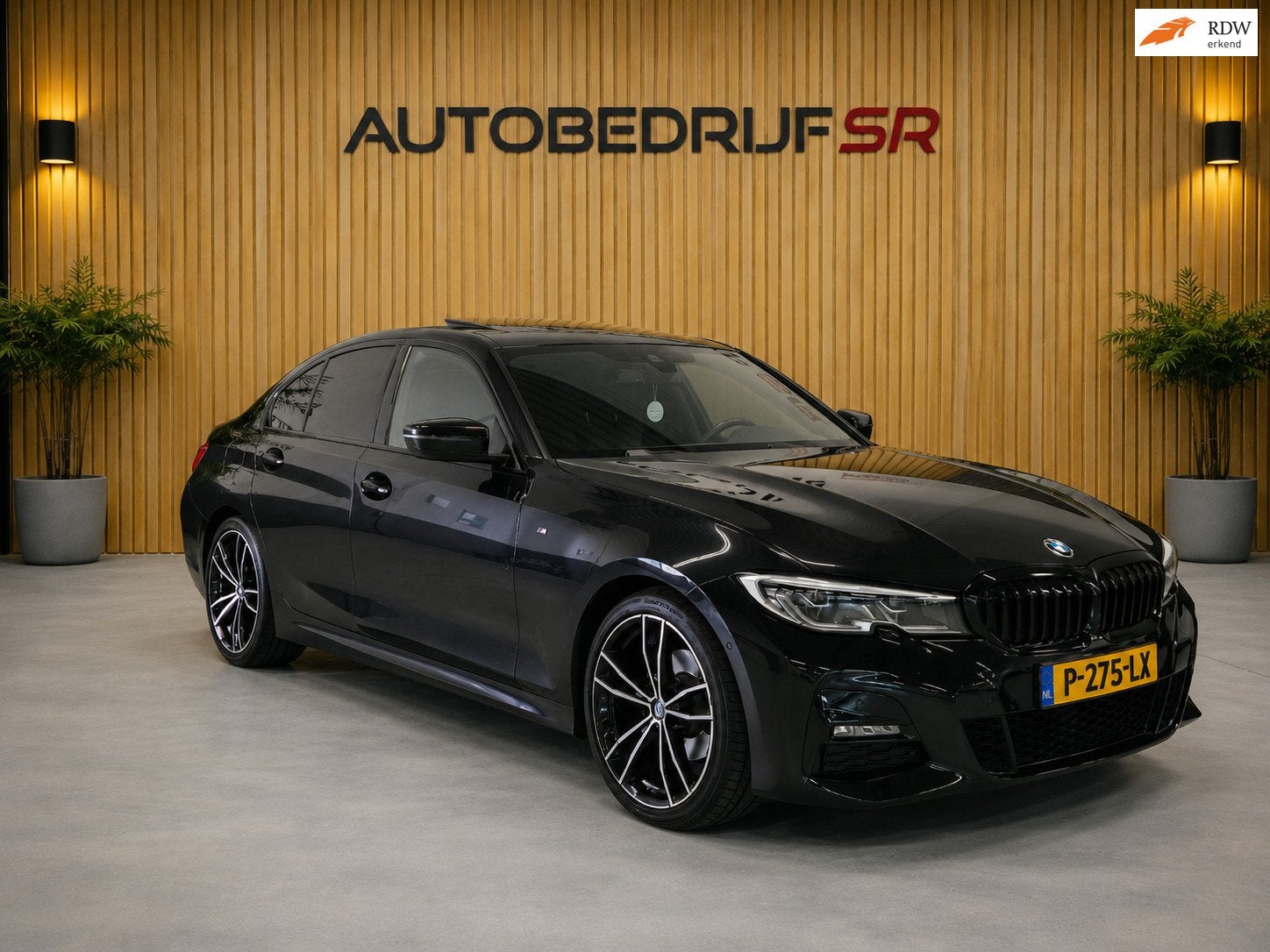 BMW 3-serie 320i Executive Edition Panoramadak! M Pakket! La, Auto's, BMW, Automaat, 1998 cc, Achterwielaandrijving, Gebruikt