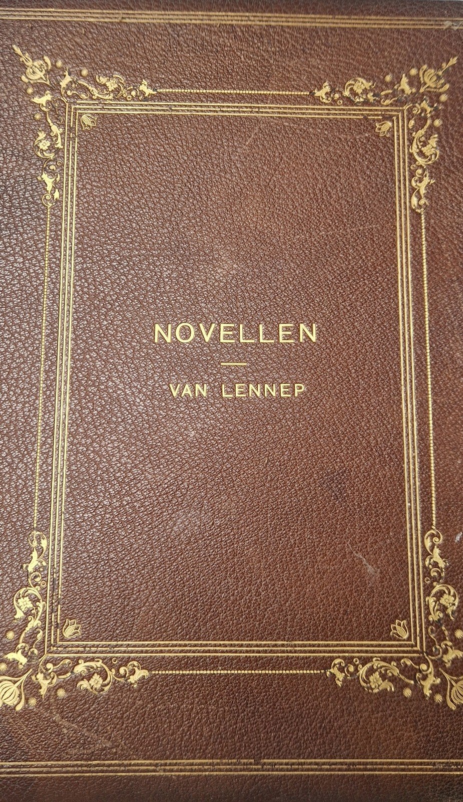 verschillende kunst en cultuurboeken zoals bijv.angs het Tui, Ophalen, Gelezen